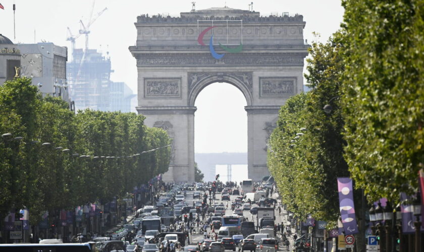 DIRECT.Parade des Jeux olympiques de Paris : Riner, Dupont, Marchand... Suivez la "parade des champions"