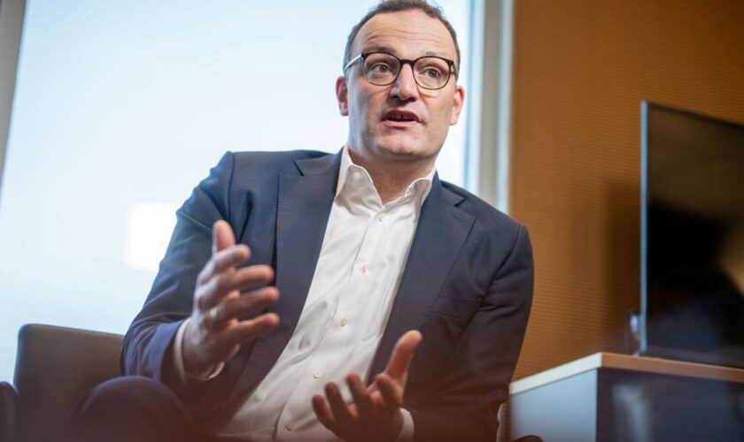 „Leider haben einige ehemalige VW-Lenker alles auf die Elektroauto-Karte gesetzt“, meint Jens Spahn