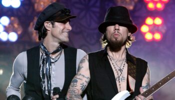 Jane’s Addiction release statement after onstage brawl ends Boston show