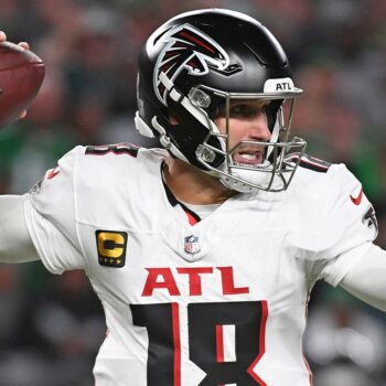 Falcons' Kirk Cousins leads miraculous last-minute drive to shock Eagles on the road