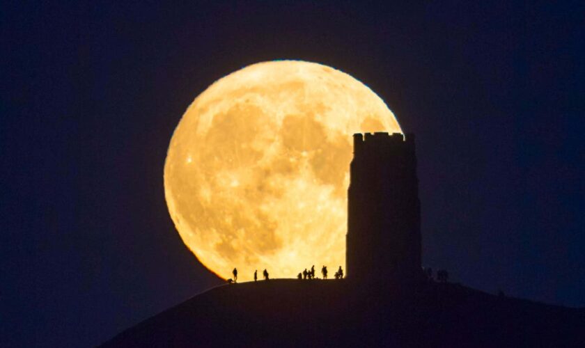 How the harvest supermoon will influence these 3 star signs’ relationships