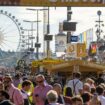 Die Sicherheitskontrollen auf dem diesjährigen Oktoberfest sollen intensiviert werden. (Archivbild) Foto: Peter Kneffel/dpa