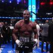 ‘Hot property’ Daniel Dubois out to avenge Usyk defeat with dad in his corner