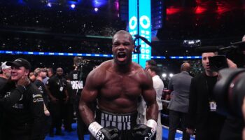 ‘Hot property’ Daniel Dubois out to avenge Usyk defeat with dad in his corner