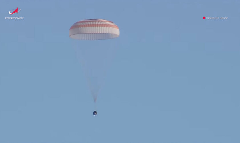 Un vaisseau Soyouz atterrit au Kazakhstan après un séjour record dans l'ISS