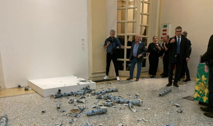 Une sculpture d’Ai Weiwei détruite par un visiteur dans un musée italien