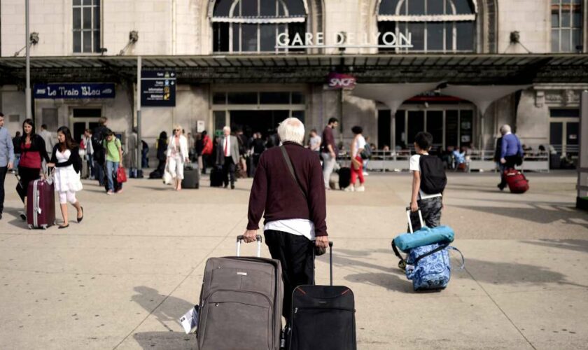 Limitation de bagages dans les TGV : “La SNCF adopte la manière forte”