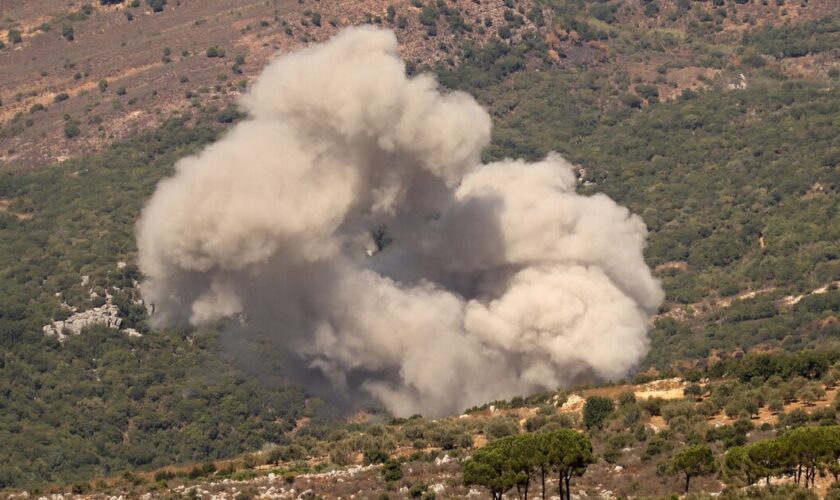 Frappe israélienne dans le secteur de Jabal al-Rihan, dans le sud du Liban, le 26 septembre 2024