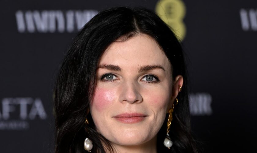 Aisling Bea shows off Bake Off cake depicting her C-section