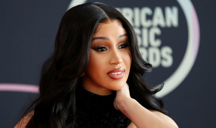 PSG-Rennes : Cardi B s’est ennuyée loin de la tribune ultra du PSG au Parc des Princes