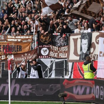 3:0 in Freiburg: Der FC St. Pauli gewinnt sein erstes Spiel