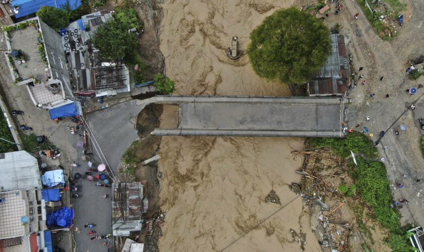 Au Népal, des inondations font au moins 104 morts et 64 disparus