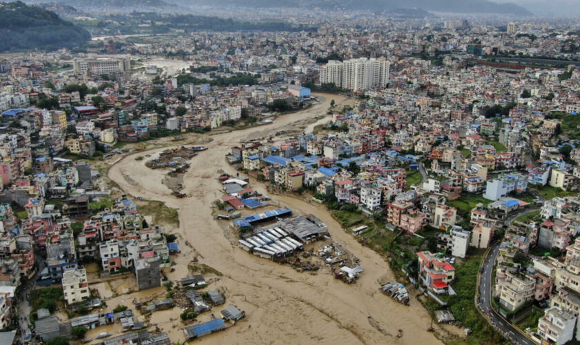 Au Népal, plus de 120 morts et des dizaines de disparus après des pluies diluviennes