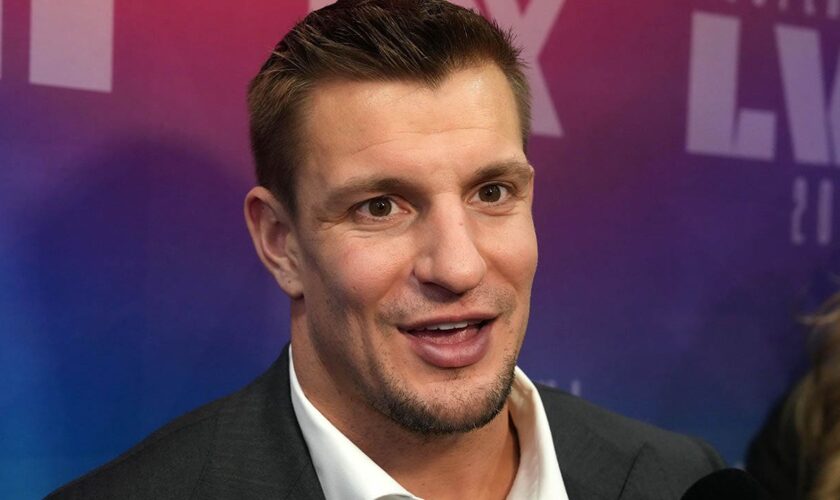 Rob Gronkowski left confused as 'FOX NFL Sunday' crew pulls off hilarious prank: 'Whoa!'