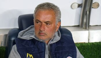 Furious Jose Mourinho makes ‘laptop protest’ after Fenerbahce denied goal