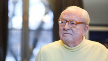 Jean-Marie Le Pen "abusé" : sa fille porte plainte pour défendre son père