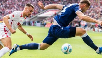 2. Fußball-Bundesliga: Karlsruher SC beim 1. FC Köln zu Fuß ins Stadion - und anschließend 4:4