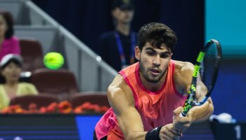 Alcaraz vence en menos de una hora y se cita con Khachanov en cuartos de Pekín