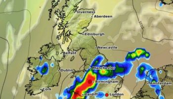 Britain forecast horrific washout weekend as weather maps turn both blue and red