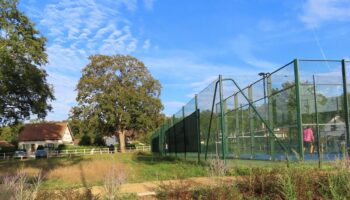 Claquements de balles et cris de joueurs : en plein essor, le padel doit-il apprendre à se faire plus discret ?