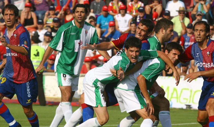 El Alcoraz: un estadio rocoso para el Córdoba CF, aunque con el grato recuerdo de un ascenso