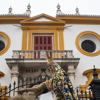 El Baratillo cierra la coronación de la Piedad con una eucaristía en la capilla de los Maestrantes