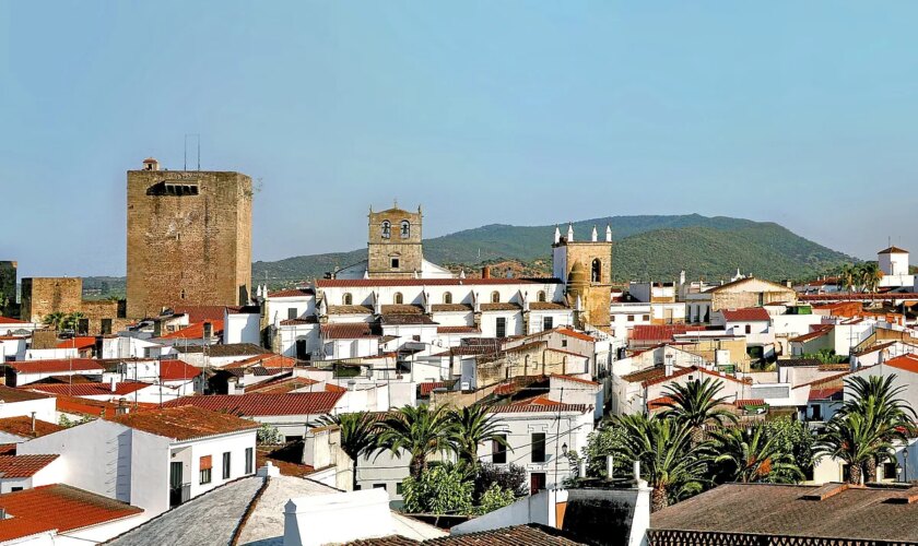 El alcalde de Olivenza insta al ministro de Defensa de Portugal a abandonar los "discursos que levantan muros" y dividen tras reivindicar la localidad como municipio luso