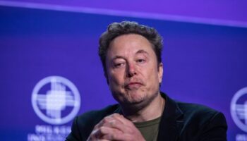 Elon Musk gives new timeline for humans on Mars - confirming when Starship 'will launch'