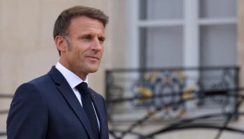 Emmanuel Macron réitère son soutien à l’Ukraine face à la Russie lors d’un appel avec Volodymyr Zelensky