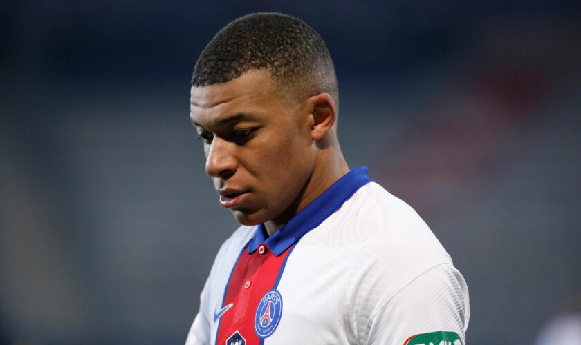 Entre Kylian Mbappé et le PSG, le bras de fer est lancé