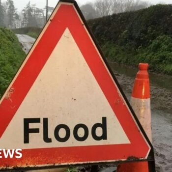 Flood warning for drivers after rescues