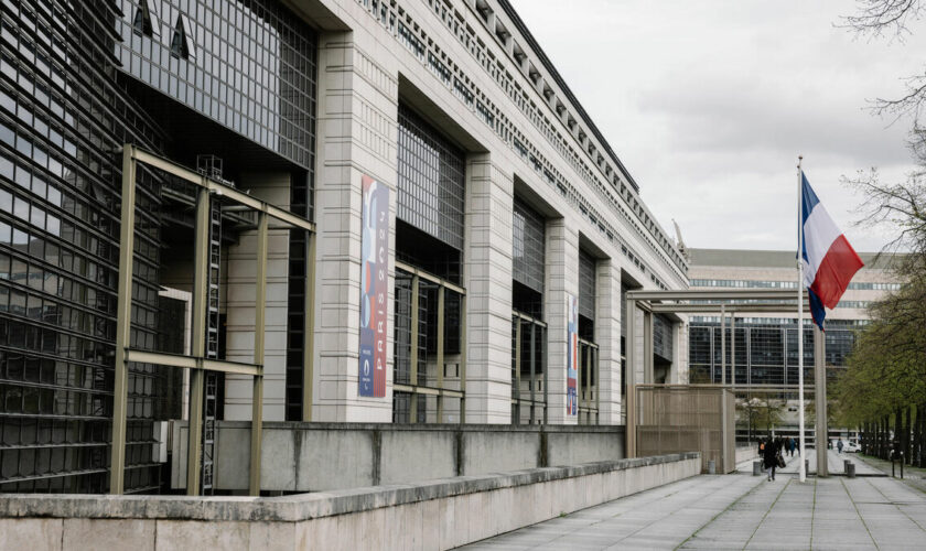 France : la dette publique grimpe à 112 % du PIB à la fin du deuxième trimestre