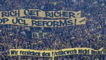 Die deutliche Kritik der Fans war zuletzt in den Stadien zu sehen. Foto: Bernd Thissen/dpa