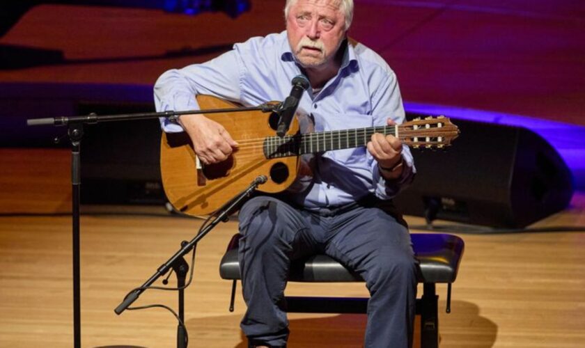 Liedermacher Wolf Biermann sang zwei Balladen. Foto: Georg Wendt/dpa