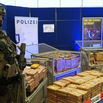 Germany: Hamburg police seize 2 tons of cocaine worth €100M