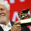 Kult-Regisseur Pedro Almodóvar mit dem Goldenen Löwen