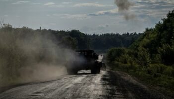 Guerre en Ukraine : village après village, l’armée russe grappille du terrain dans le Donbass