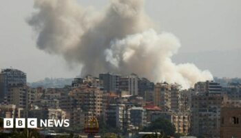 Israeli air strikes kill 492 people in Lebanon