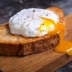 Jamie Oliver explains 'only' way to poach 'perfect egg' every time