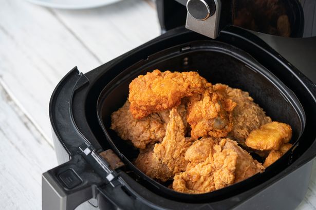 Jamie Oliver's 'delicious' air fryer BBQ chicken recipe only has three ingredients