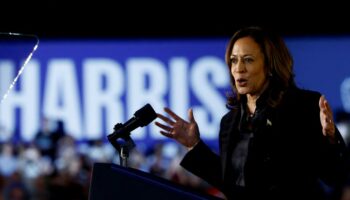 Kamala Harris appelle Donald Trump, qui l'accuse d'inciter à la violence contre lui