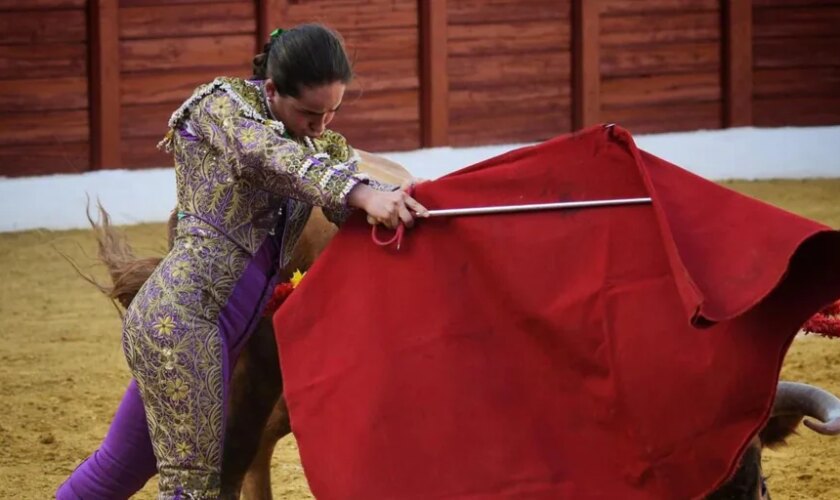 La novillera Carla Otero corta la temporada