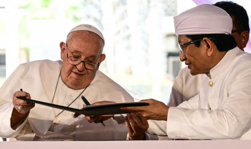 Le pape et le grand imam de Jakarta unis contre l'"instrumentalisation religieuse des conflits"