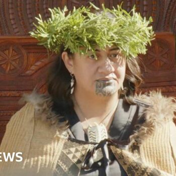 Māori king's daughter crowned ahead of his burial