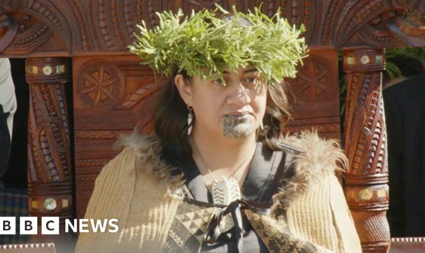 Māori king's daughter crowned ahead of his burial