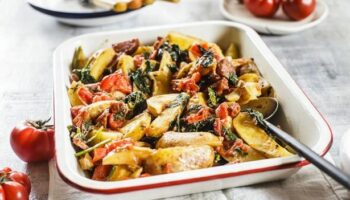 Mary Berry's quick and easy roasted sausage and potato recipe 'perfect for families'