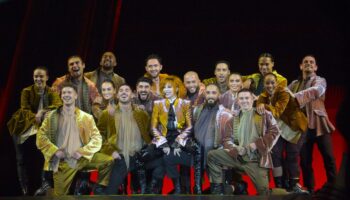 Mylène Farmer au Stade de France : la démesure et la proximité