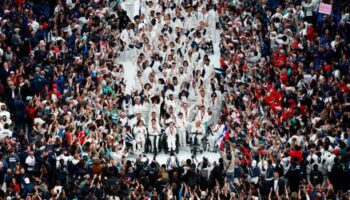 Olympischer Sommer in Paris: Präsident Emmanuel Macron will jährlich Tag des Sports