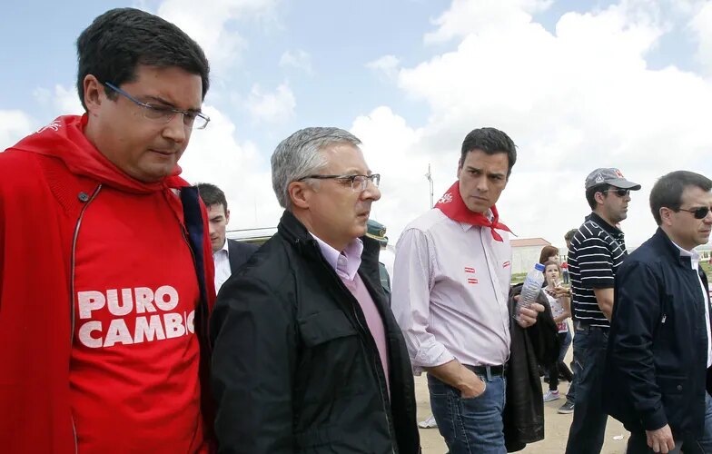 Óscar López, otro "chico de Blanco" que medró a la vez que Sánchez y listo para endurecer el perfil político