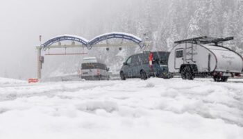 Österreich: Schnee und Regen führen zu Verkehrsbehinderungen